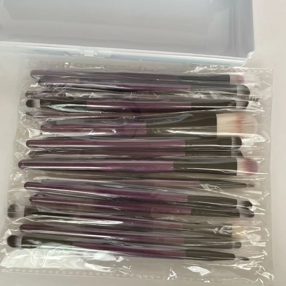4 Piece‎ (including 14 piece brush set) Makeup Beauty Set